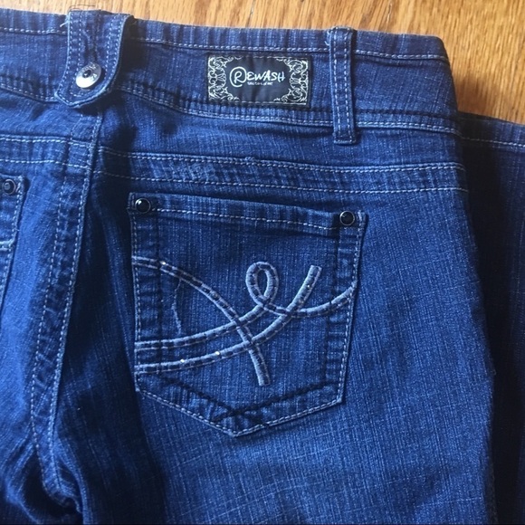 Woman’s straight skinny jeans rewash size 7 good used condition - Picture 3 of 8